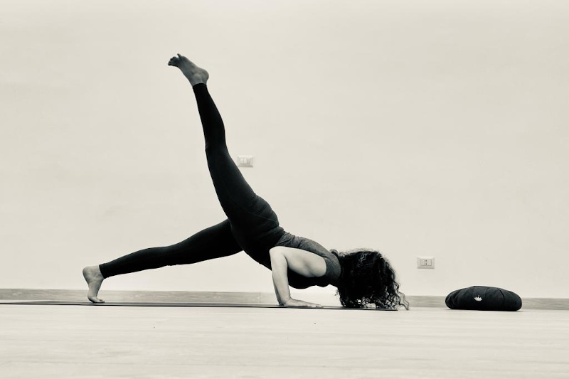 Utthita Chaturanga Dandasana