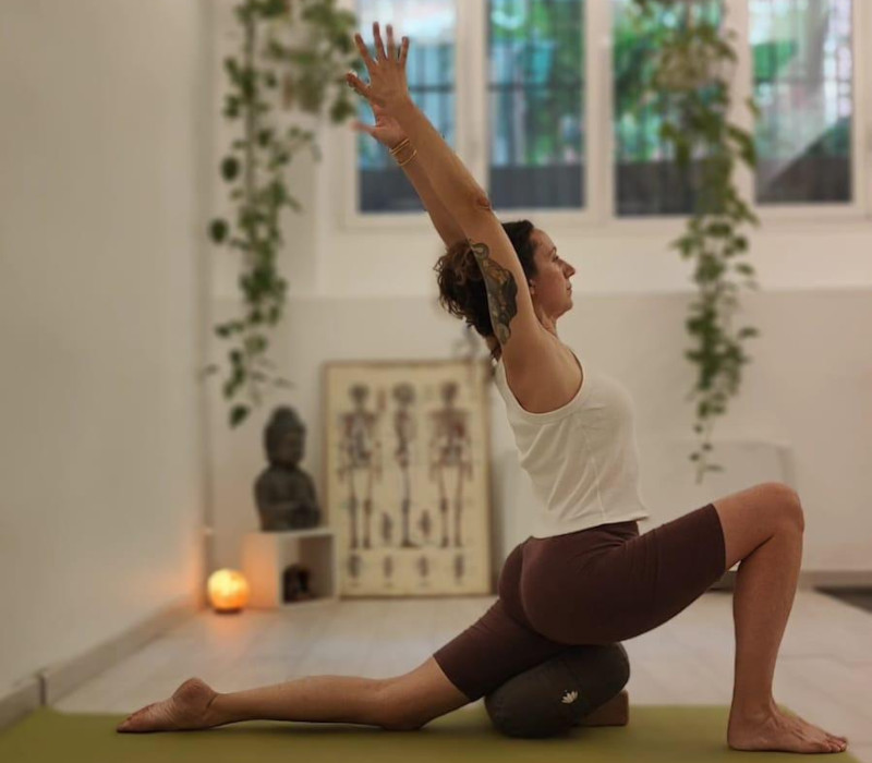Asana Yoga per il Primo Chakra al Centered Yoga Studio